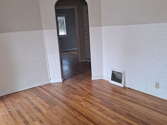 4th image of 431 W Grant Ave #D44724429