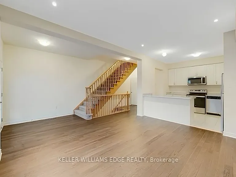 383 Dundas St E #38 — Photo 14