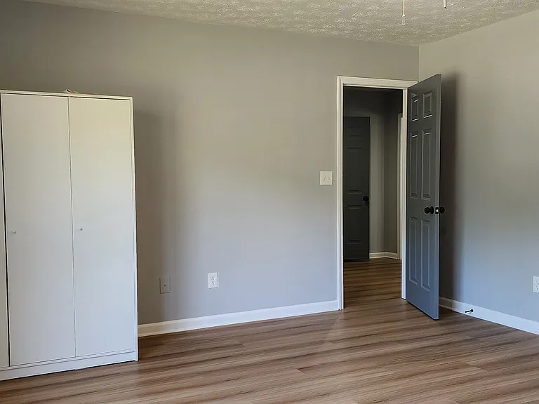 25 Pebble Point — Photo 2