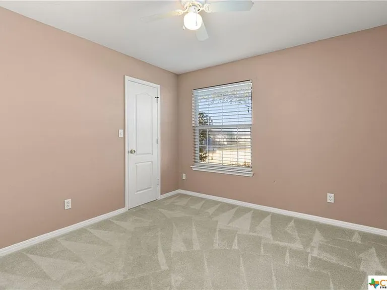 1623 Anna Lee — Photo 19