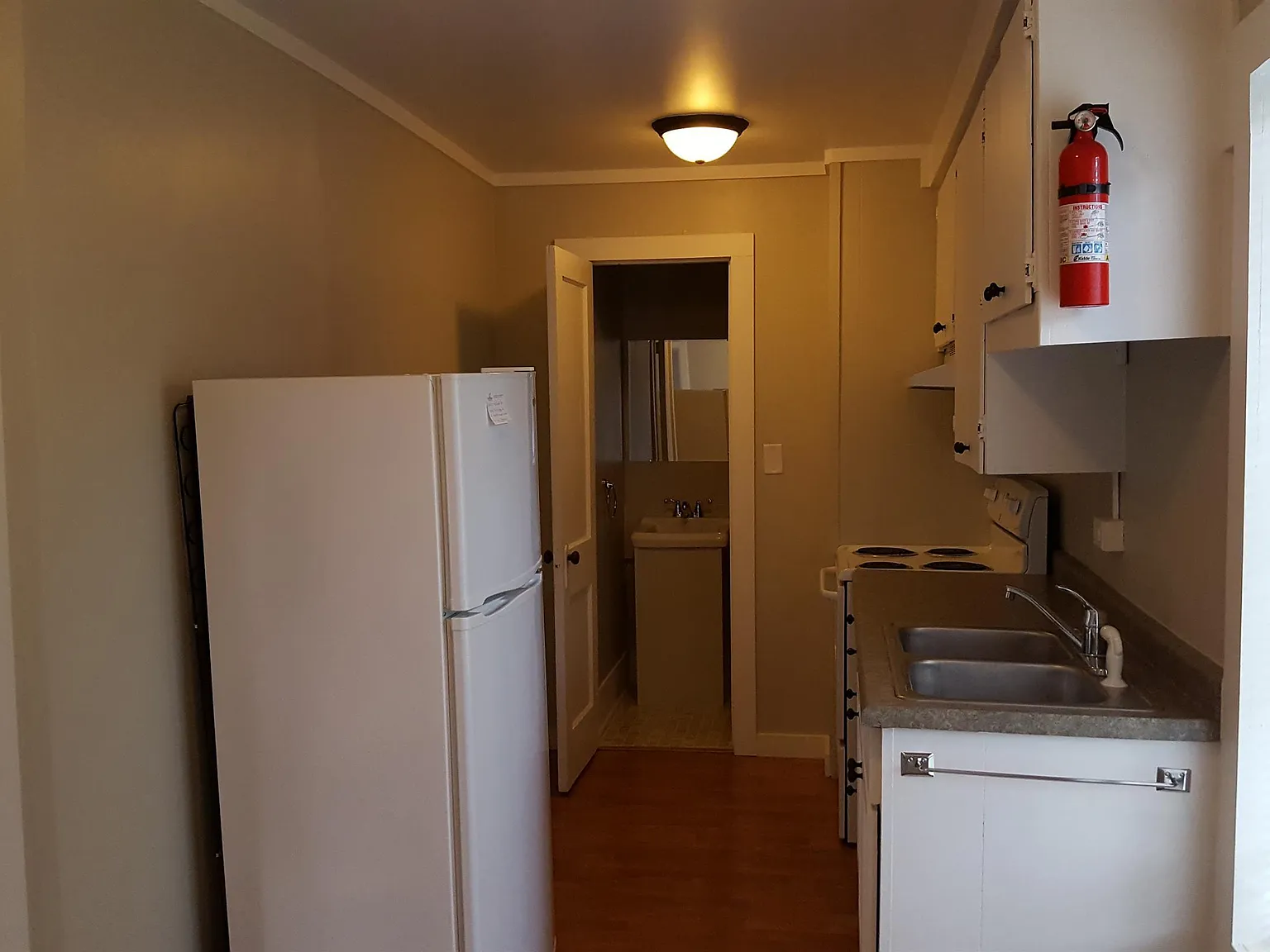 209 Ives — Photo 2