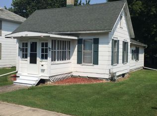 107 S Stroble Ave, Amboy, IL 61310