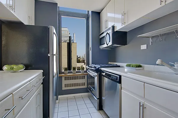 Rented by Corcoran | media 11