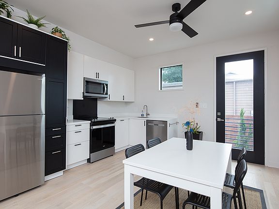 5th image of 1838 3rd St #1838