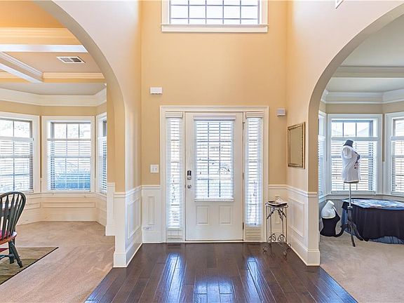 3rd image of 608 Amrose Way