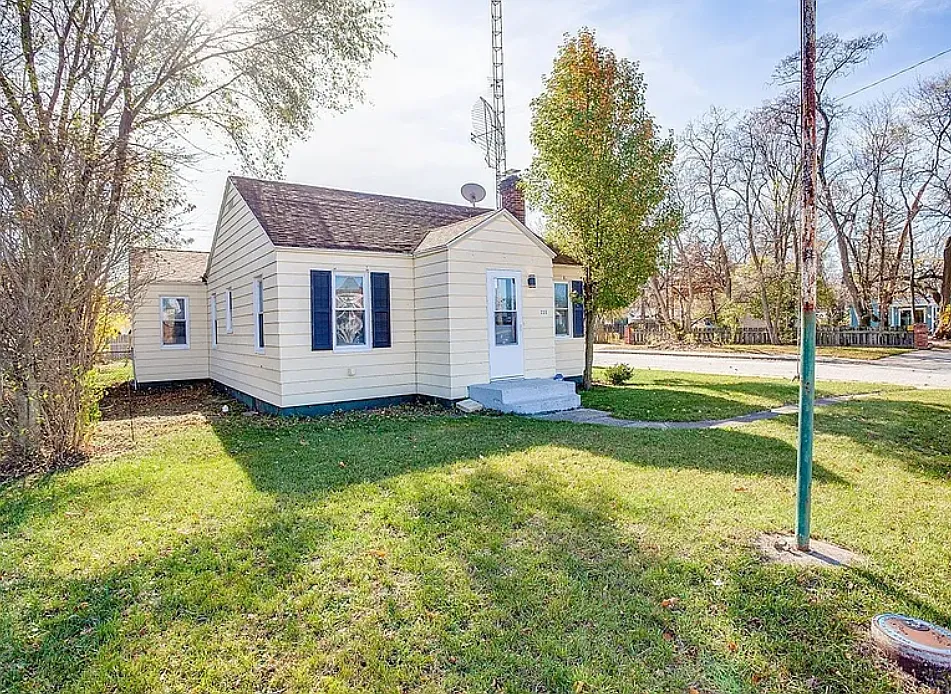 235 W Russ Ave
