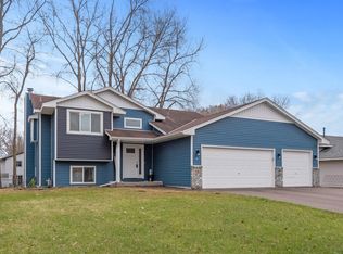 536 84th Cir NW, Coon Rapids, MN 55433
