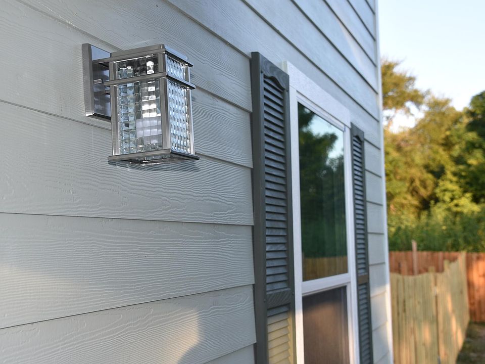 Craftsman style exterior light