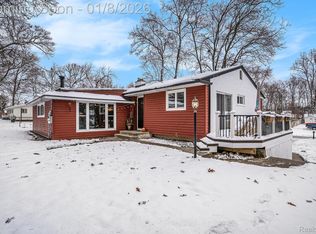 5995 Paramus, Clarkston, MI 48346