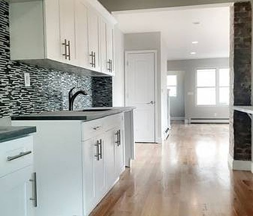 3rd image of 1568 Rockaway Parkway