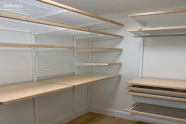 Rented by Sotheby's International Realty | media 10