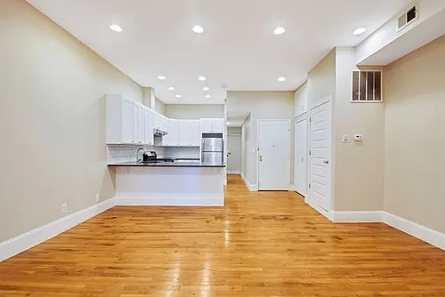 29 Woodhull St #2R Photo 1