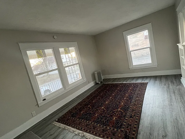 608 W Monroe St — Photo 7