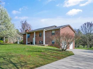 3239 Heather Glenn Dr, Maryville, TN 37801