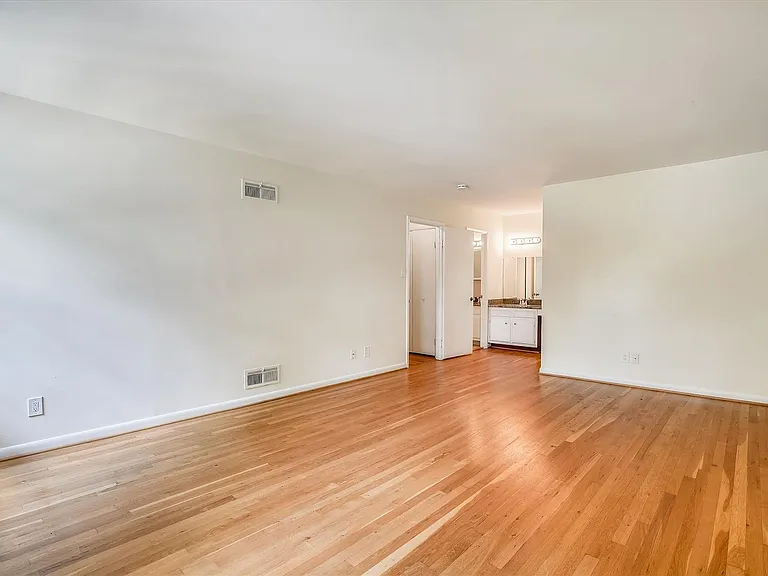 11200 Powder Horn Dr — Photo 41