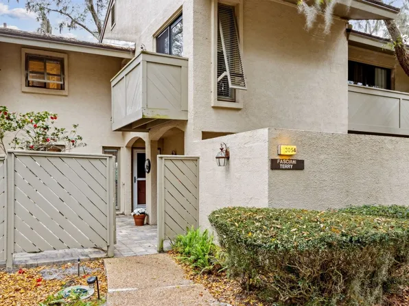 3054 Sea Marsh Rd, Fernandina Beach, FL 32034