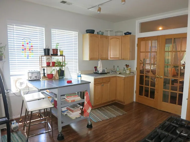 711 N Elizabeth St #2F — Photo 7