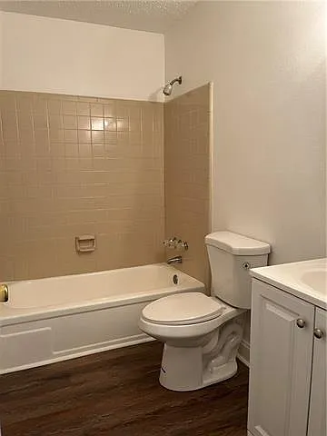 7830 Means Ave #D — Photo 10