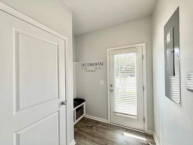88 Liam St — Photo 10