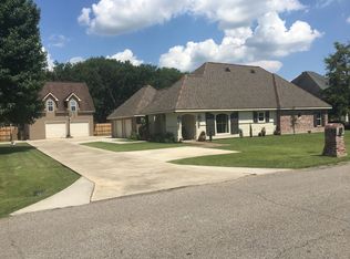 101 Jehnna Dave Dr, Youngsville, LA 70592