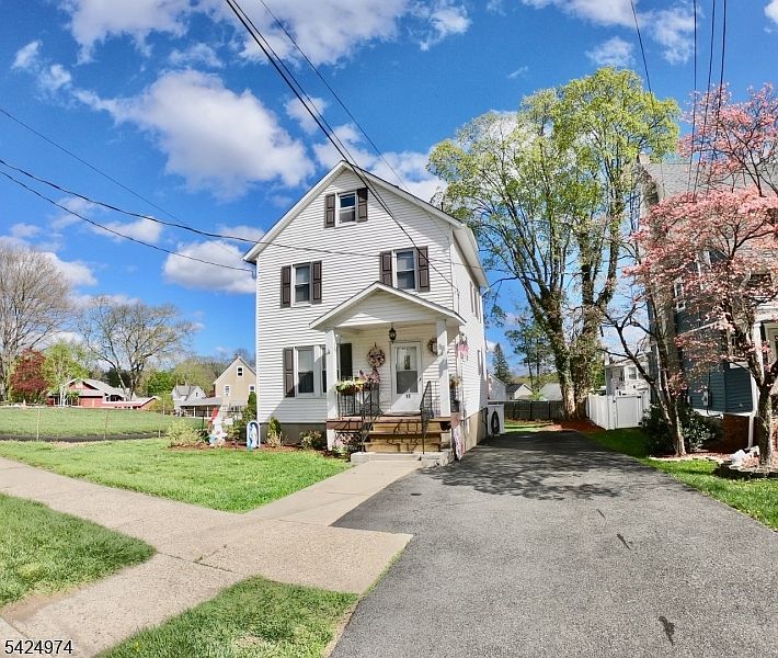 1st image of 19 Ryerson Ave