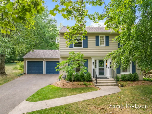 1643 Gorham Dr SE, Grand Rapids, MI 49506