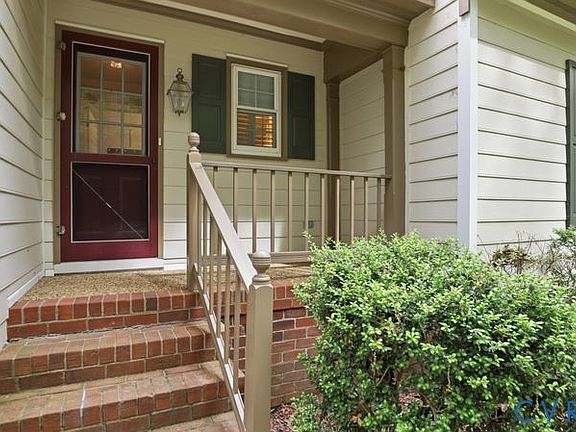 3rd image of 8407 Knollwood Ct