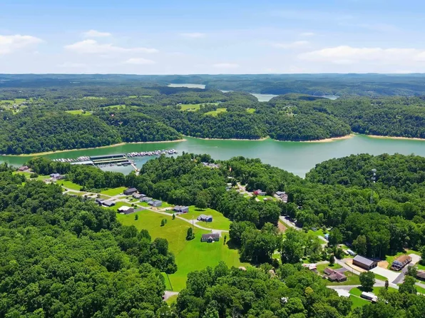 65 Indian Hills Dr, Russell Springs, KY 42642