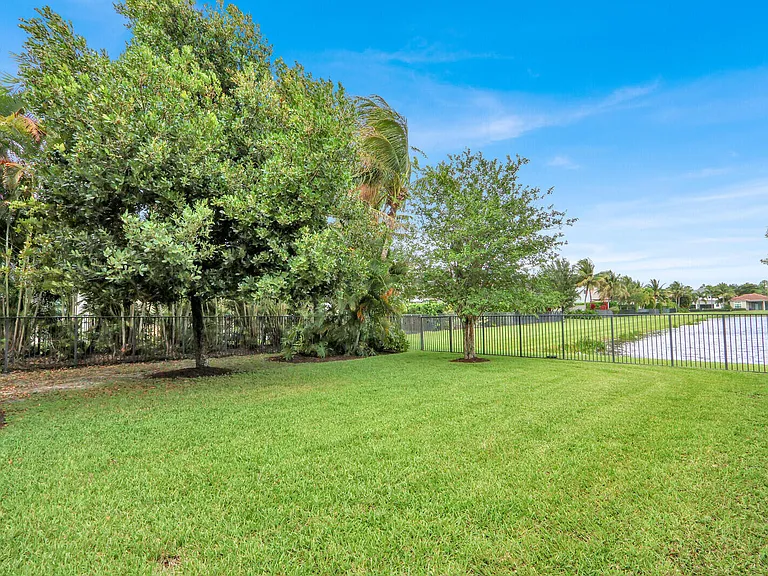 16590 Germaine Dr — Photo 50