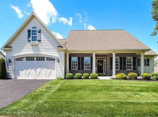 30 Bristol Dr, Hanover, PA 17331