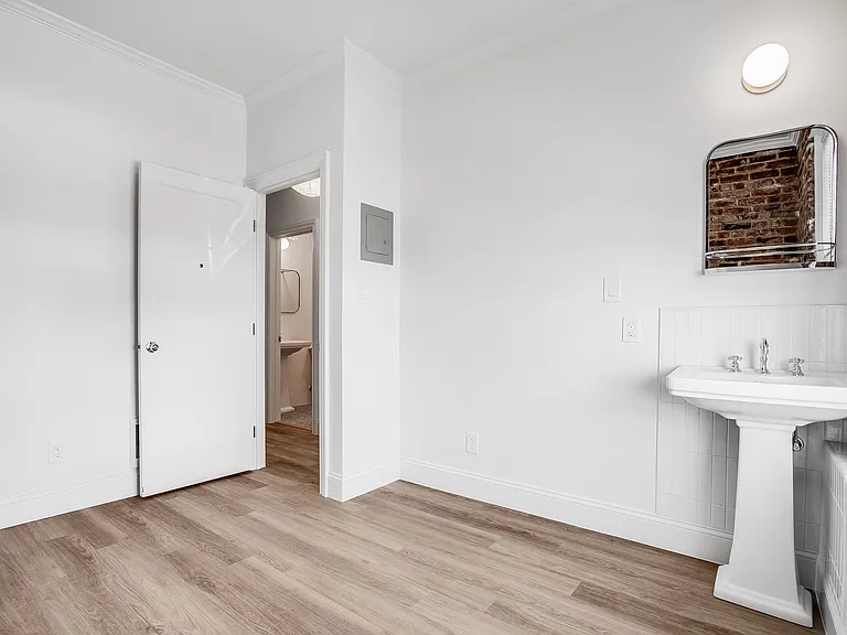 673 Broadway #2 — Photo 14