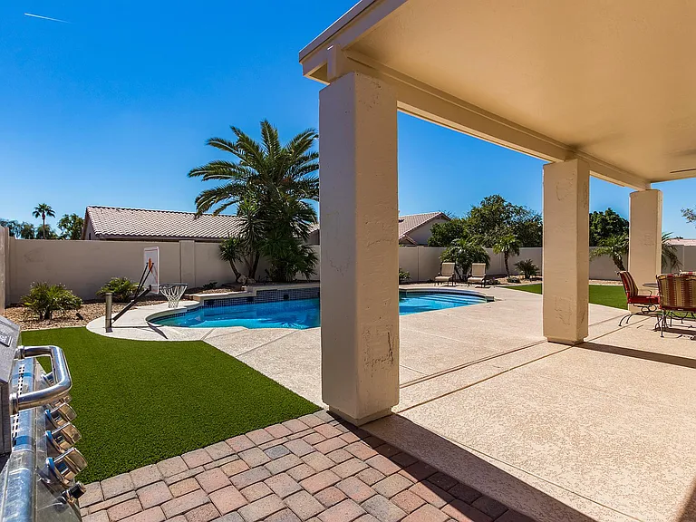 7269 W Robin Ln — Photo 20