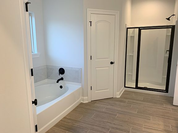 Maple III B - Primary Bathroom - DSLD Homes