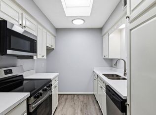 2744 Briarhurst Dr APT 49, Houston, TX 77057