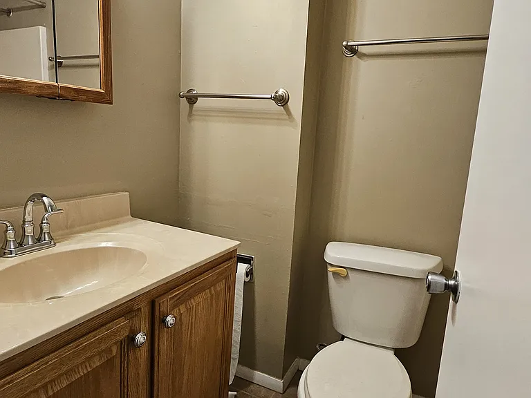 318 David Ct — Photo 9