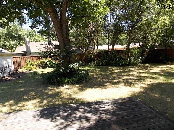 4th image of 2408 Clarinda Ave