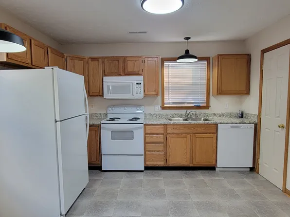 630 Paine St APT 5, Sevierville, TN 37862