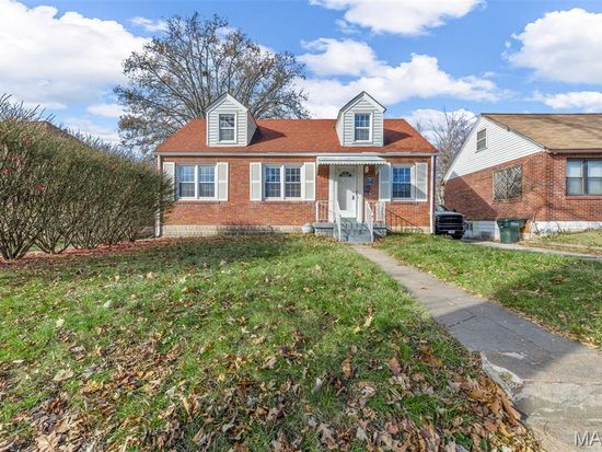 8709 Neier Ln, Saint Louis, MO 63123