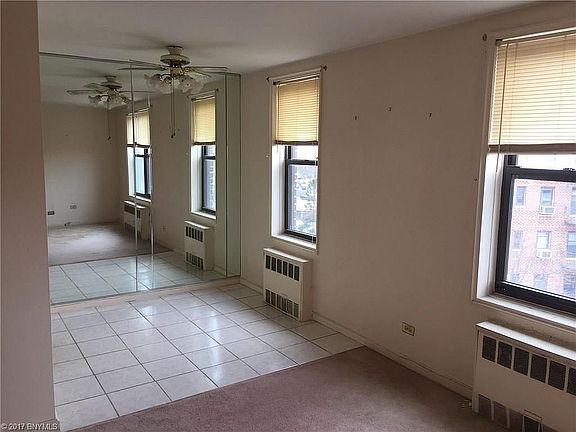 3rd image of 2241 Plumb 1 St 1-apt 6S