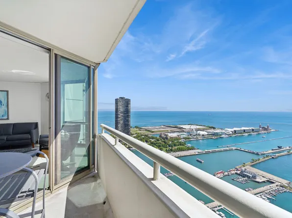 195 N Harbor Dr APT 4903, Chicago, IL 60601