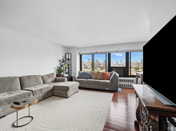 33-65 14th Street #11A, Astoria, NY 11106