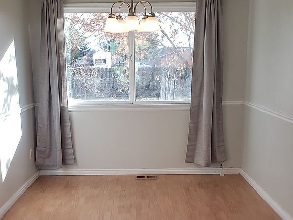 5th image of 2651 W Meadowridge Dr
