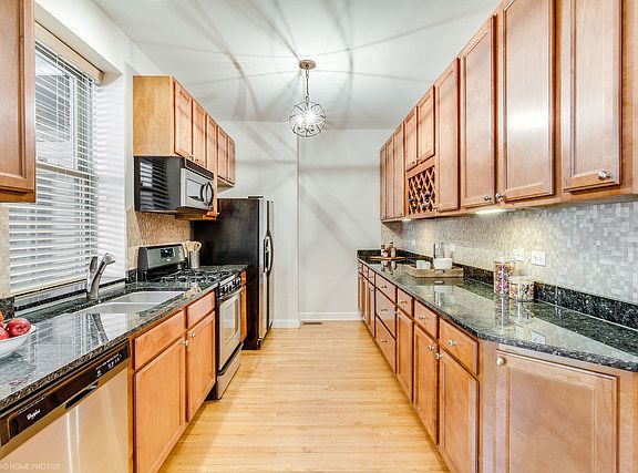 5th image of 2856 N Albany Ave APT 1