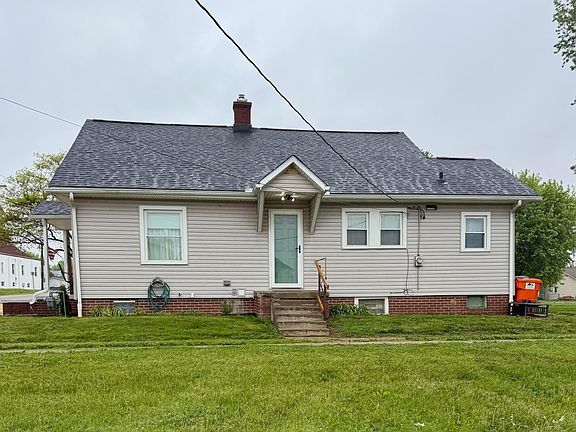 4th image of 222 S School St