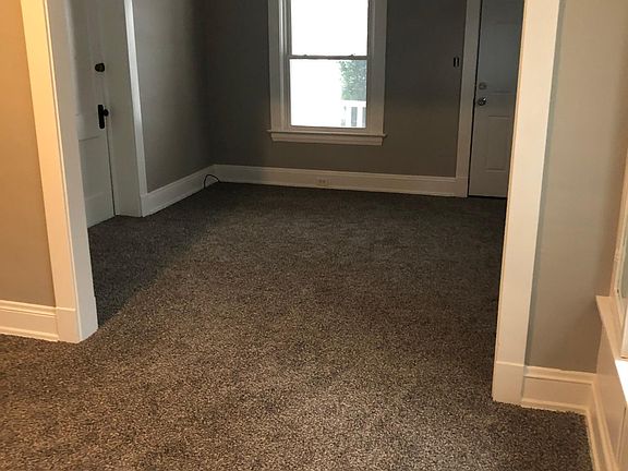 2nd image of 1462 Winton Ave #2