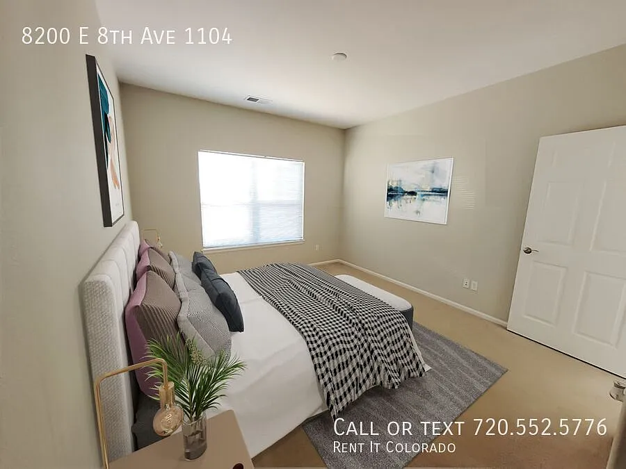 Brand New Flooring Move-In Ready Condo! 2 Bed 2 Bath With 1 Car Garage & Extra Storage In Lowry! — Photo 3