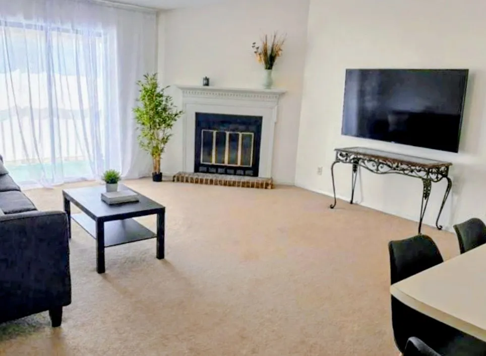 1 bed, 765 sqft, $1,100 — Photo 3