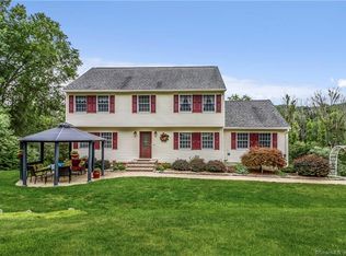 121 Briar Ridge Rd, Danbury, CT 06810