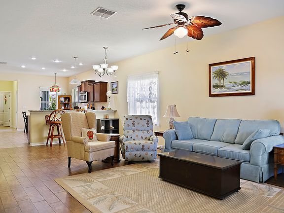 4th image of 2736 Lantern Hill Ave