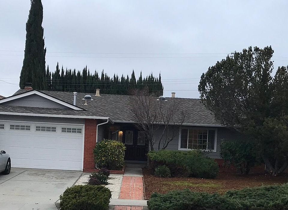 1st image of 1488 Petal Way